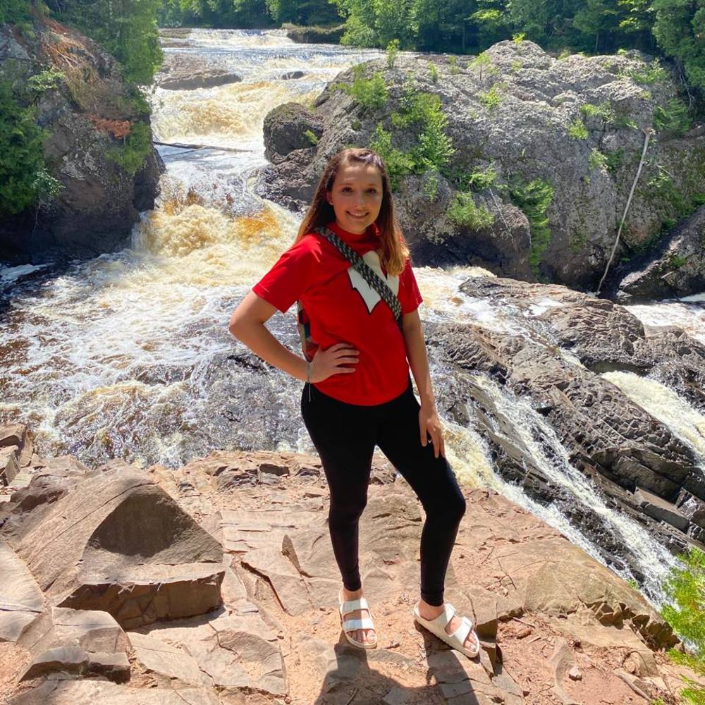 Meet your Posher, Elodie